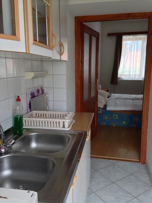Petra Apartmanok Velem Phòng bức ảnh